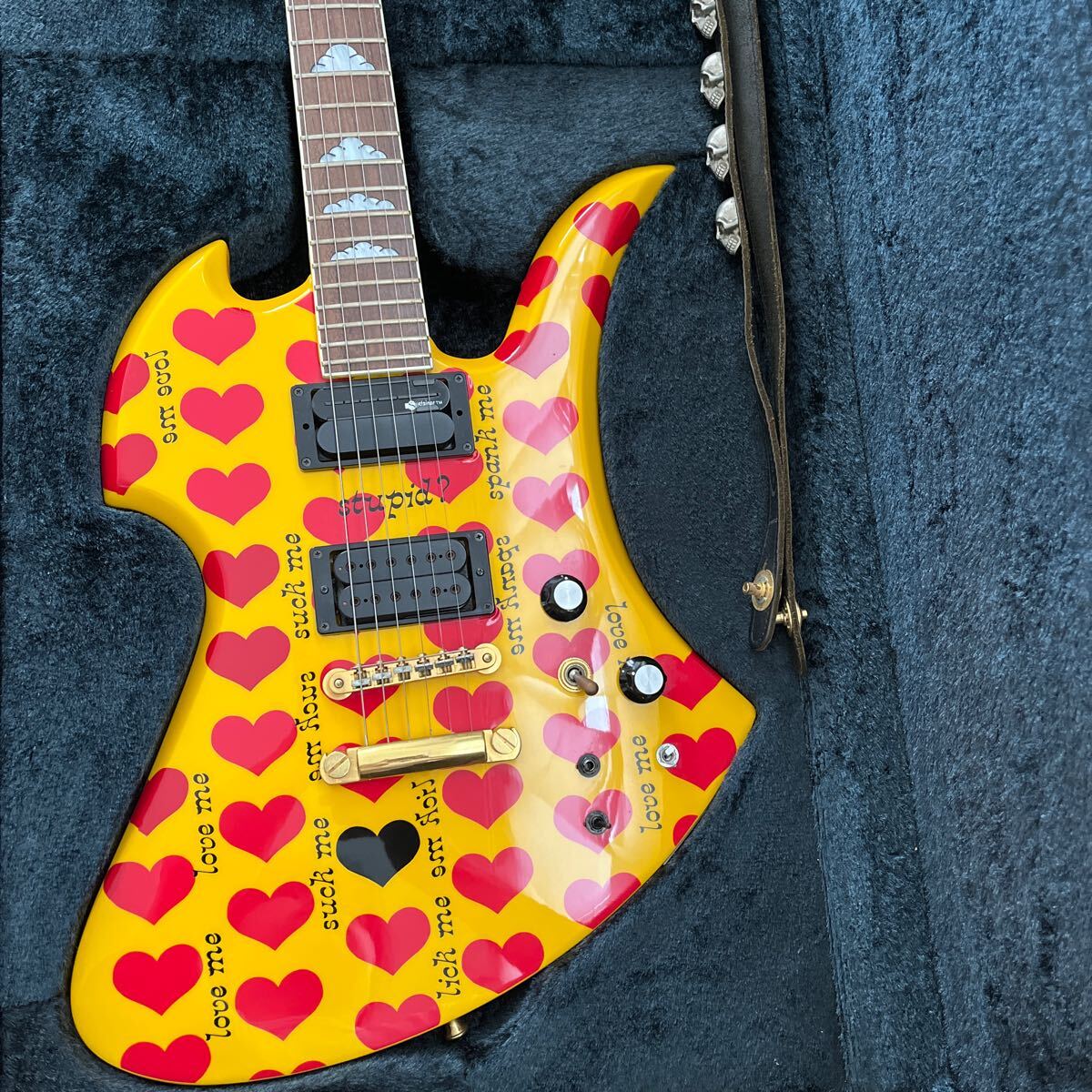 人気新品 Burny HIDEエレキギター純正ハードケース付 hide HY MG-145S ギター