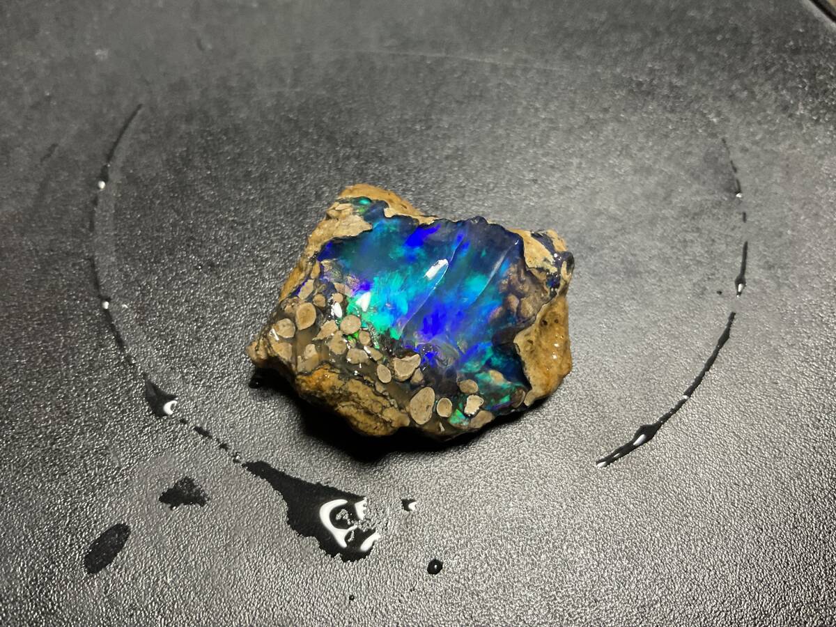 エチオピア オパール 青 ブルー 55ct 原石 鉱石 標本