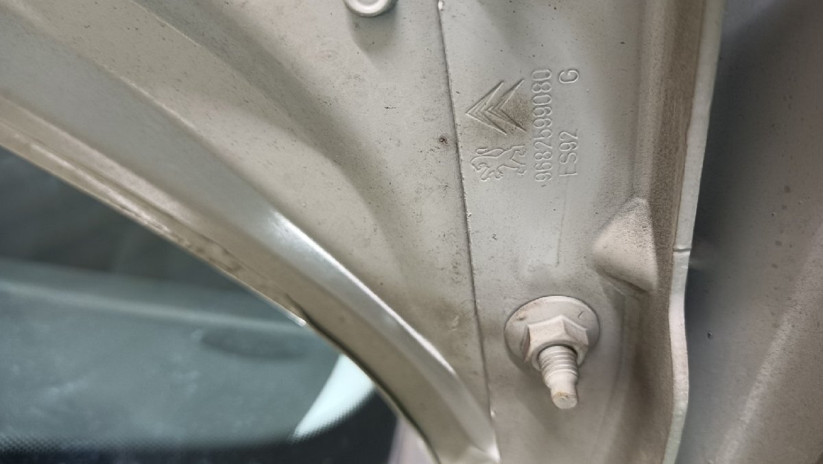 プジョー フードヒンジ　ボンネットヒンジ　左右 3008 ABA-T85F02, 2012 #hyj NSP121979