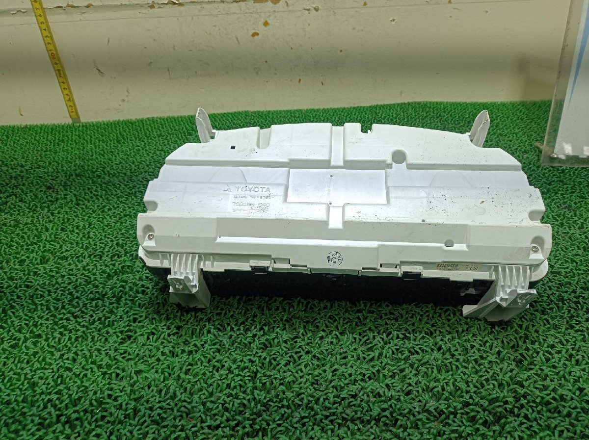 トヨタ　スピードメーター　アルファード（ヴェルファイア）　DBA-ANH20W　ANH20W　ANH20, ANH20W, ANH25　2010?。yj　NSP263706