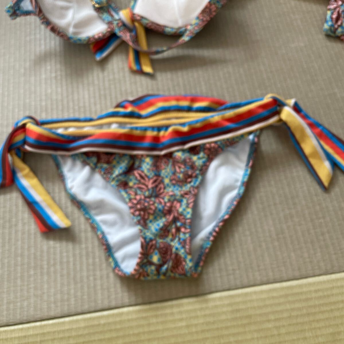 花柄ビキニ3點(diǎn)セット　 水著 サイズM 匿名配送