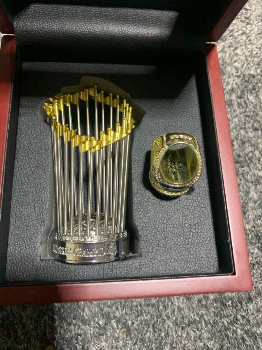 ドジャース #17 大谷翔平 チャンピオンリング トロフィーセット レプリカ 2024 ドジャース #17 大谷翔平 チャンピオンリング トロフィー