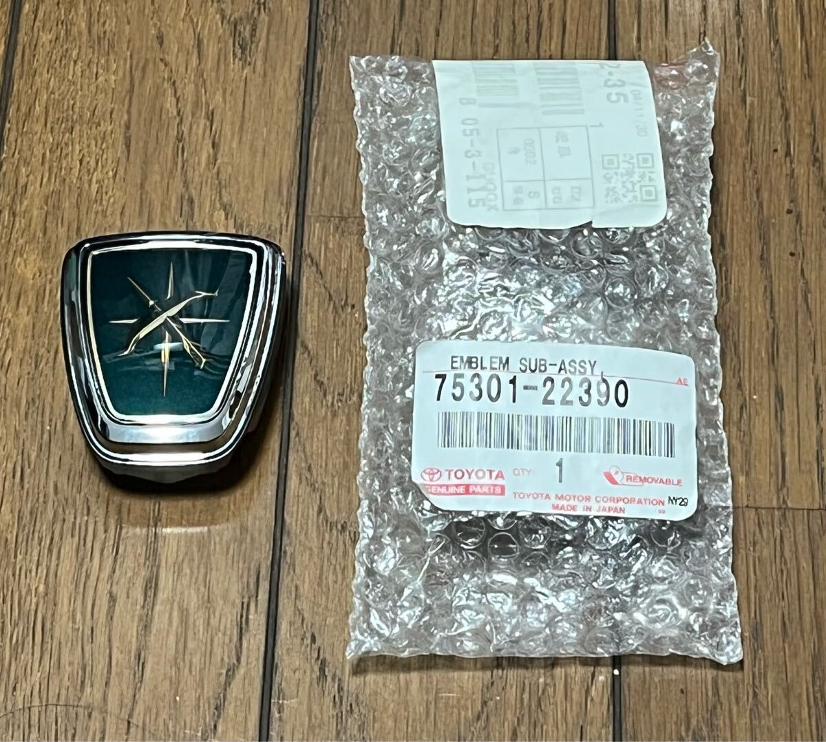 JZX100 チェイサー　純正　エンブレム グリルエンブレム 后期　アバンテ　ツアラー　トヨタ