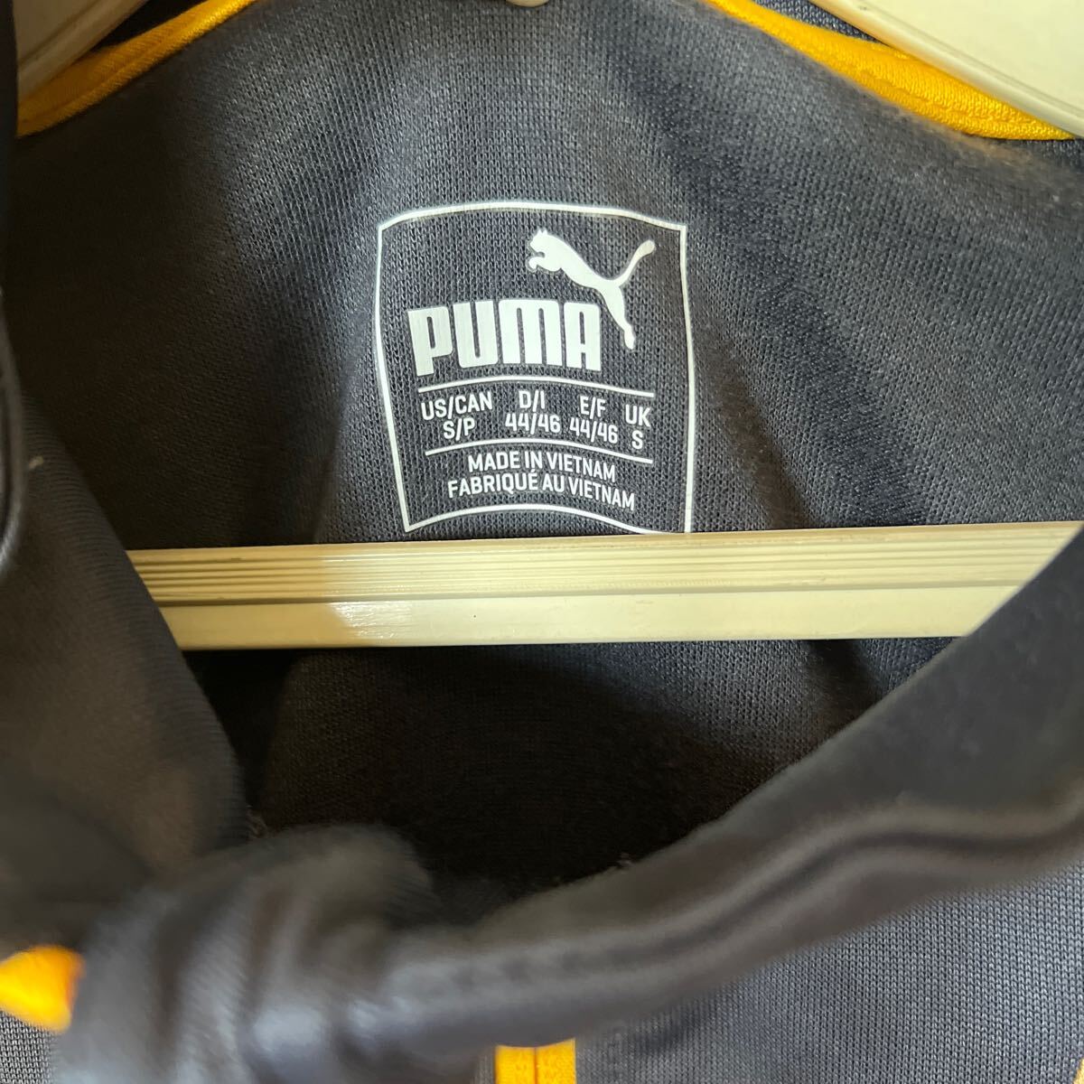 PUMA ハーフジップ イエロ×ダークグレー ヴィンテージ 新品未使用品 ◎刺繍ロゴ入り