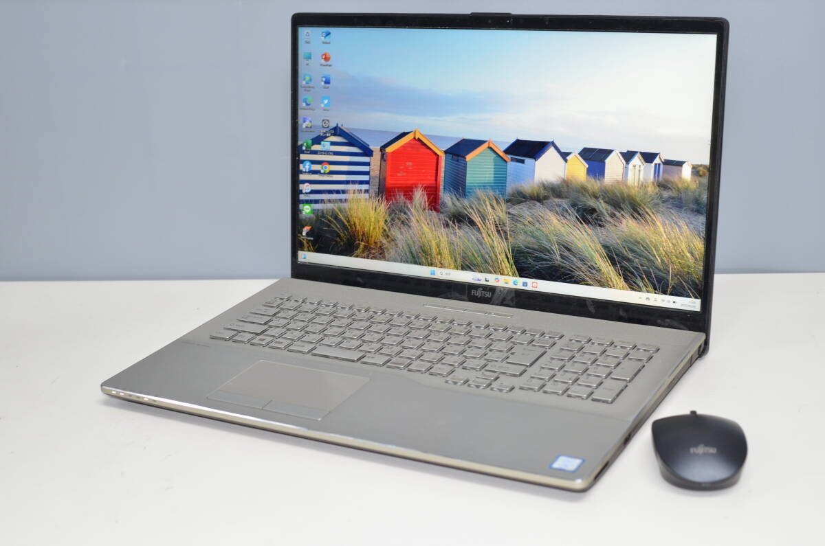 中古ノートパソコン 富士通 NH90/D2 Windows11+office 爆速SSD256GB+HDD1TB core i7-9750H/メモリ8GB/17.3インチ/webカメラ/ブルーレイ搭載