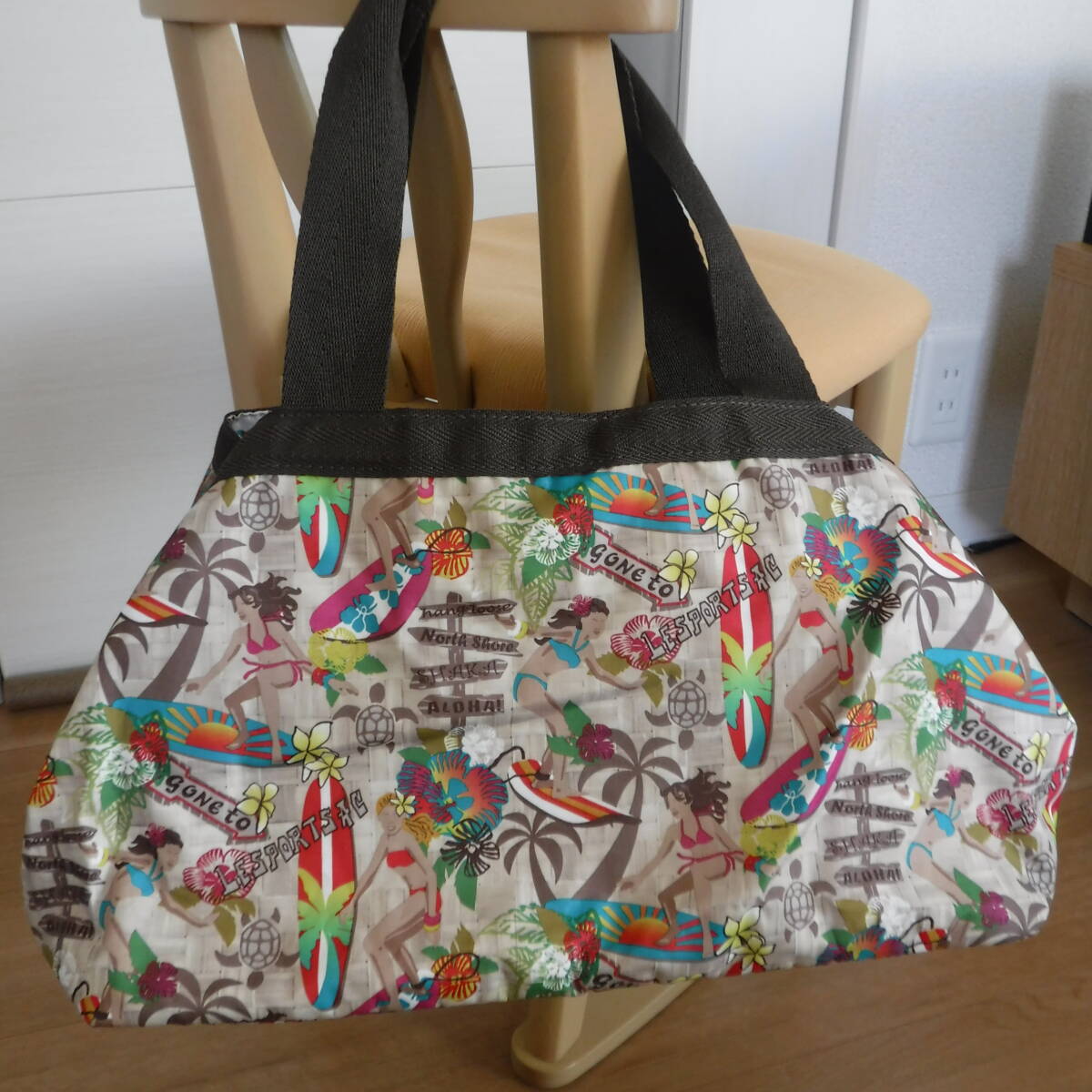 稅不要特価 極美品!LESPORTSAC レスポートサック ハワイ限定 サーファーチック ハワイアン トートバッグ?モリー①