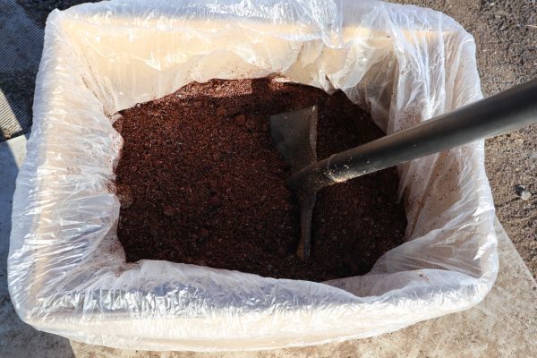 【Ｒｕｓｈ】西濃運輸発送　送料格安です！　レギュラーマット４ケース ２００Ｌ　　
