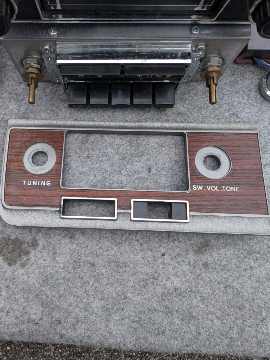 CLARION クラリオン SOLID STATE CAR STEREO & FM/AMラジオ B9200 P4500 ニッサン プリンス グロリア セドリック 當(dāng)時(shí)物 ジャンク品 日産