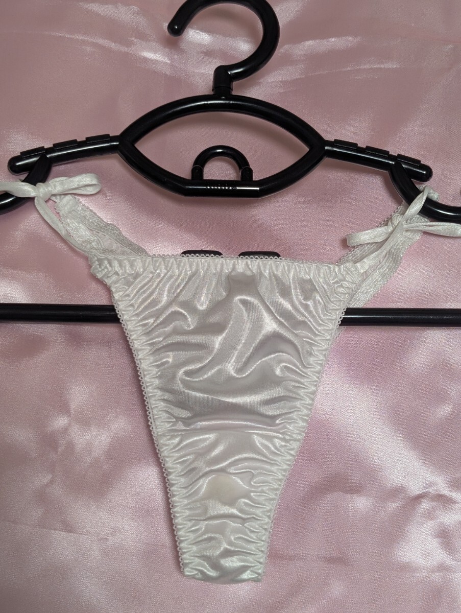 La-Pomme ラポーム Tバック 光沢 セクシー サテン ショーツ パンティ M 下著 紐パン 日本制 ホワイト