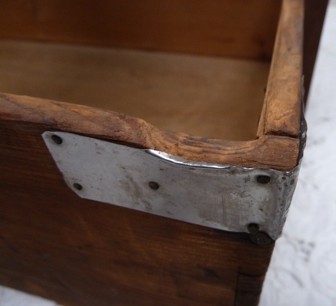 (☆BM)古い おかもち 岡持ち 二段 木製 出前 当時物 横幅71.5㎝ アンティーク ヴィンテージ デリバリー レトロ 収納 古道具 屋号入り_画像6