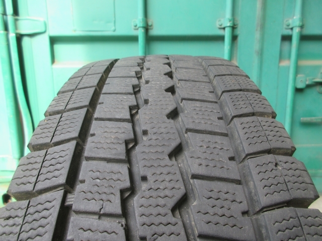 ☆ スタッドレス 205/85R16 ダンロップ 在庫1本 屋內(nèi)保管品 H412 ☆