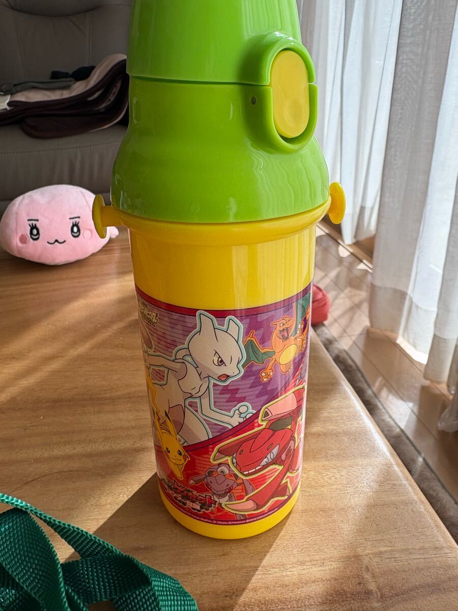 キッズ 軽量 水筒　ポケットモンスター　未使用　ミュウツー　　ピカチュウ　イーブイ　フレンズ　神速のゲノセクト 直飲みボトル