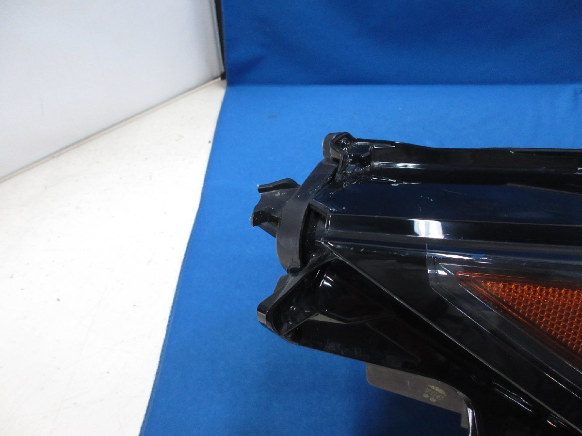 ジャンク！　レクサス　RX500h/RX450h/RX350　TALA10/15/TALH17/AALH16　右ライト/右ヘッドライト　LED　純正　KOITO 48-257 【Z】 256930