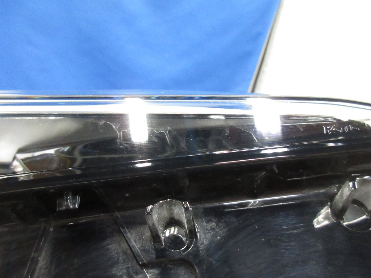 レクサス　UX250h/UX200　MZAA10/MZAH10　右ライト/右ヘッドライト　LED　純正　KOITO　76-43　【B5】　516132
