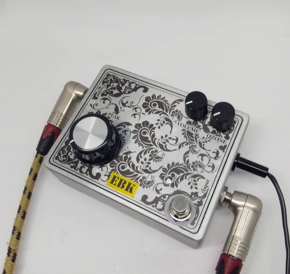 即決 QZONE 半止めワウ　CRYBABY　Q-ZONE QZ-1 足で操作OK　電池格納OK　送料無料