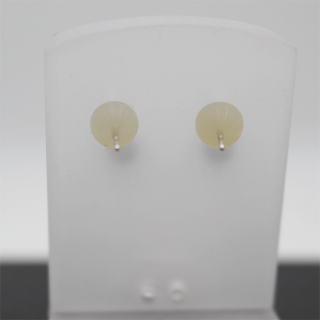 K18WG　ピアス　メレダイヤ入りデザインピアス　D,FD 0.10ct　0.10ct D,FD 09.ct　0.90ct 1.1g