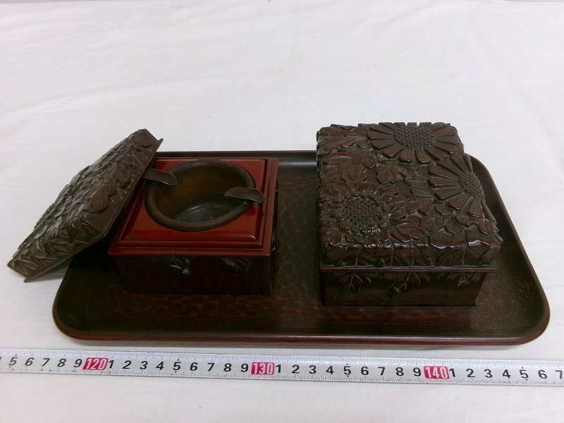 M3372 まさ子作 鎌倉彫 菊彫 煙草入れ 灰皿 たばこ盆 木製漆器