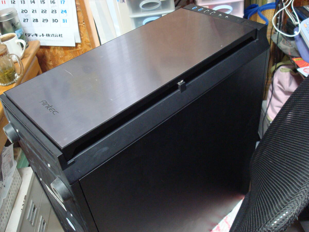 厳選パーツのWindws XP Intel E8400 3.0GHz メモリ4GB HDD 500GB GA-EP35-DS3Rマザー Antecケース 送料無料