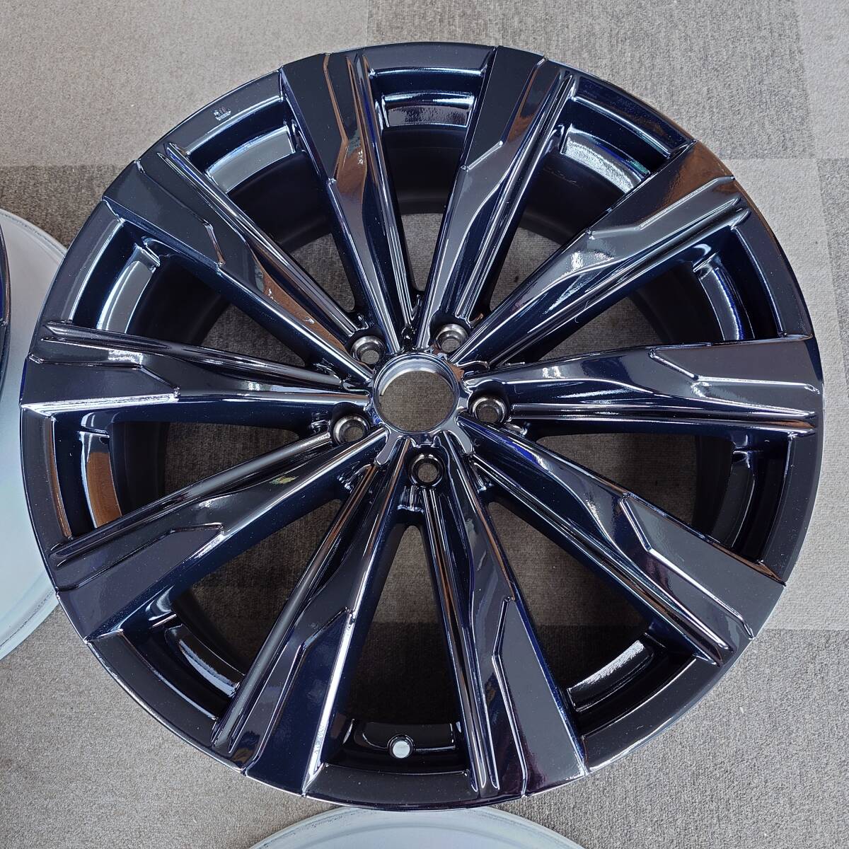 item_image_3