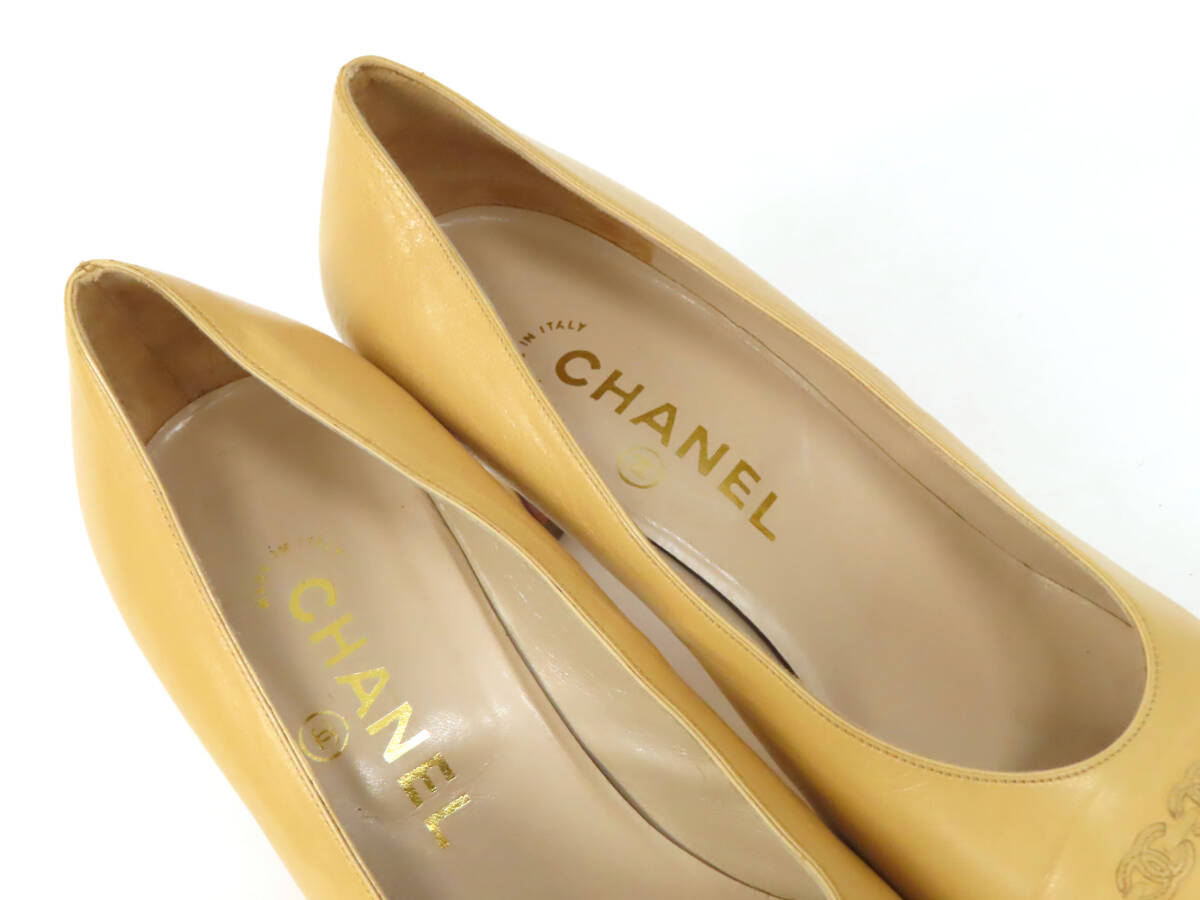 22800 美品 CHANEL シャネル ココマーク ライン アーモンドトゥ レザー パンプス ハイヒール シューズ 靴 size37.5 ベージュ イタリア制