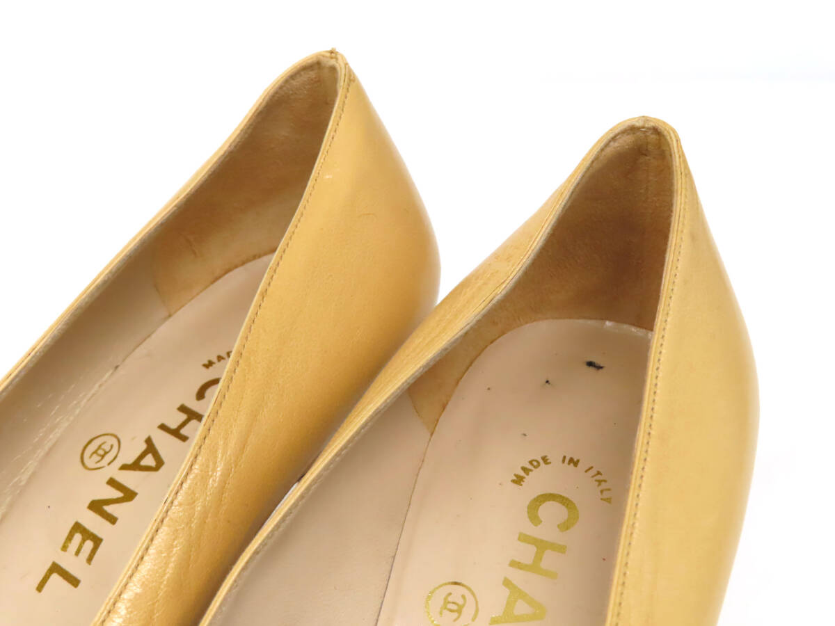 22800 美品 CHANEL シャネル ココマーク ライン アーモンドトゥ レザー パンプス ハイヒール シューズ 靴 size37.5 ベージュ イタリア制
