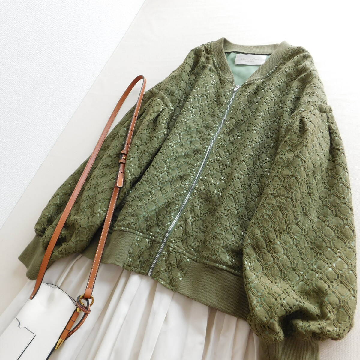 ショコラフィネローブ★新品同様★レースブルゾン?★C118