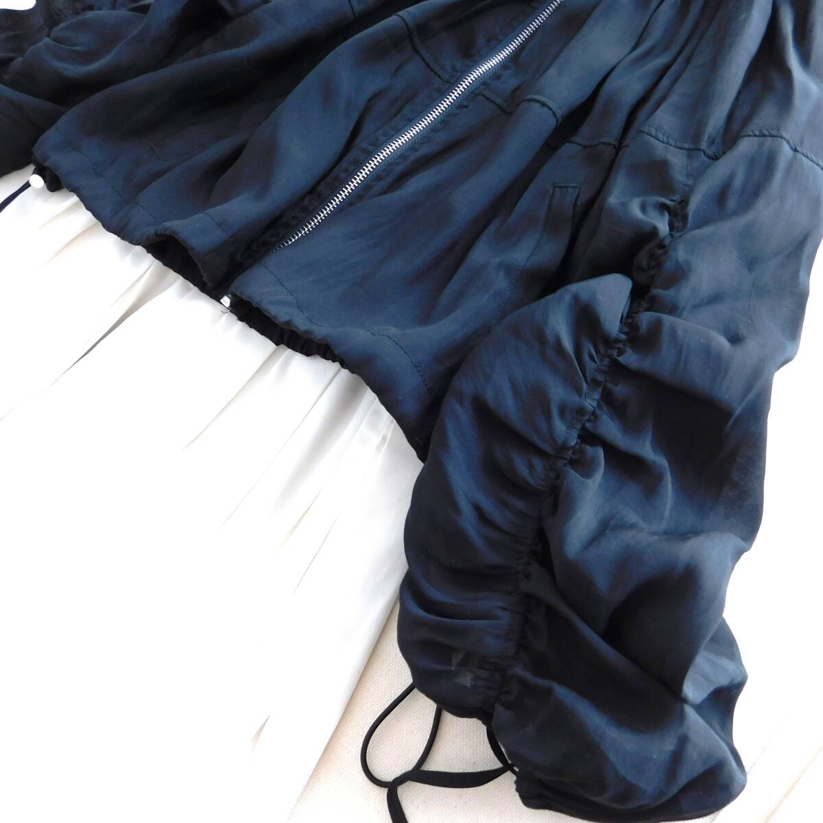 レトロガール★新品同様★ドロストブルゾン★RETROGIRL★C206