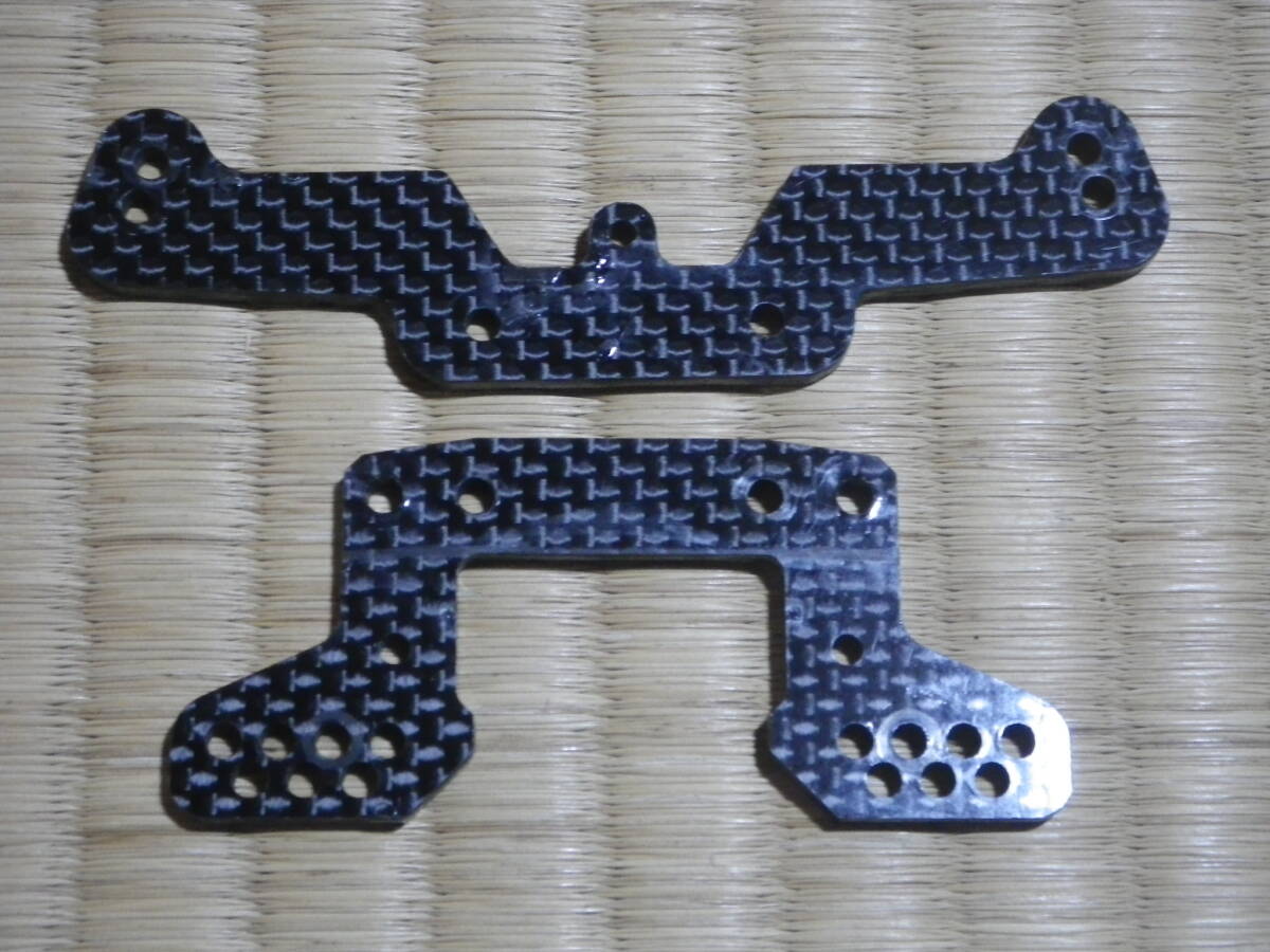 ★送料込み！！●京商 (OTW137) オプティマミッド カーボンリヤショックステーセット 中古品?。? bimg=