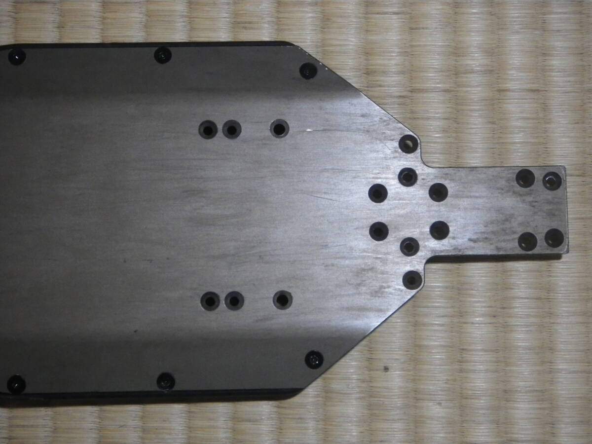 ★送料込み！！●ヨコモ (Z2-002CA) SO1.0 YZ-2CAL3用 ハード メインシャーシ (ハイグリップ路面) 中古品??！