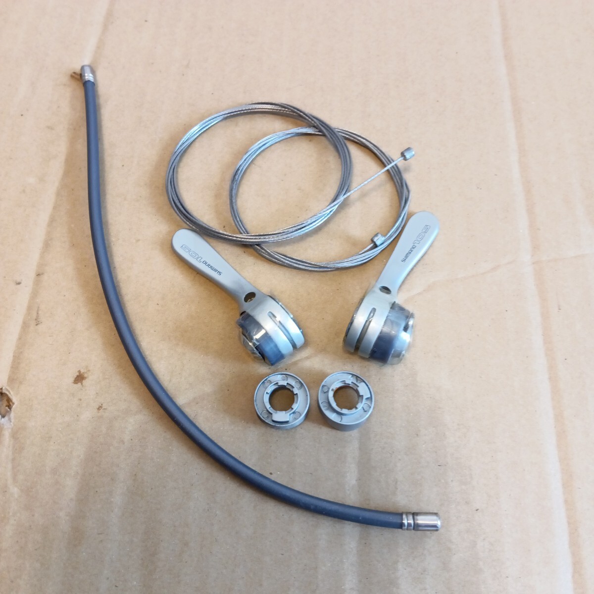 シマノ１０５Ｗレバー、ＳＬ?１０５６、リア８速の中古美品