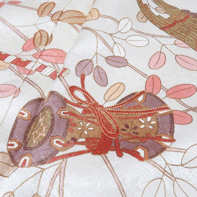 訪問着 着物 中古 正絹 袷 フォーマル 金駒刺繍 萩に楽器の図 女郎花色 多色 金 身丈162cm 裄68cm M きもの北條 A1187-4_画像6
