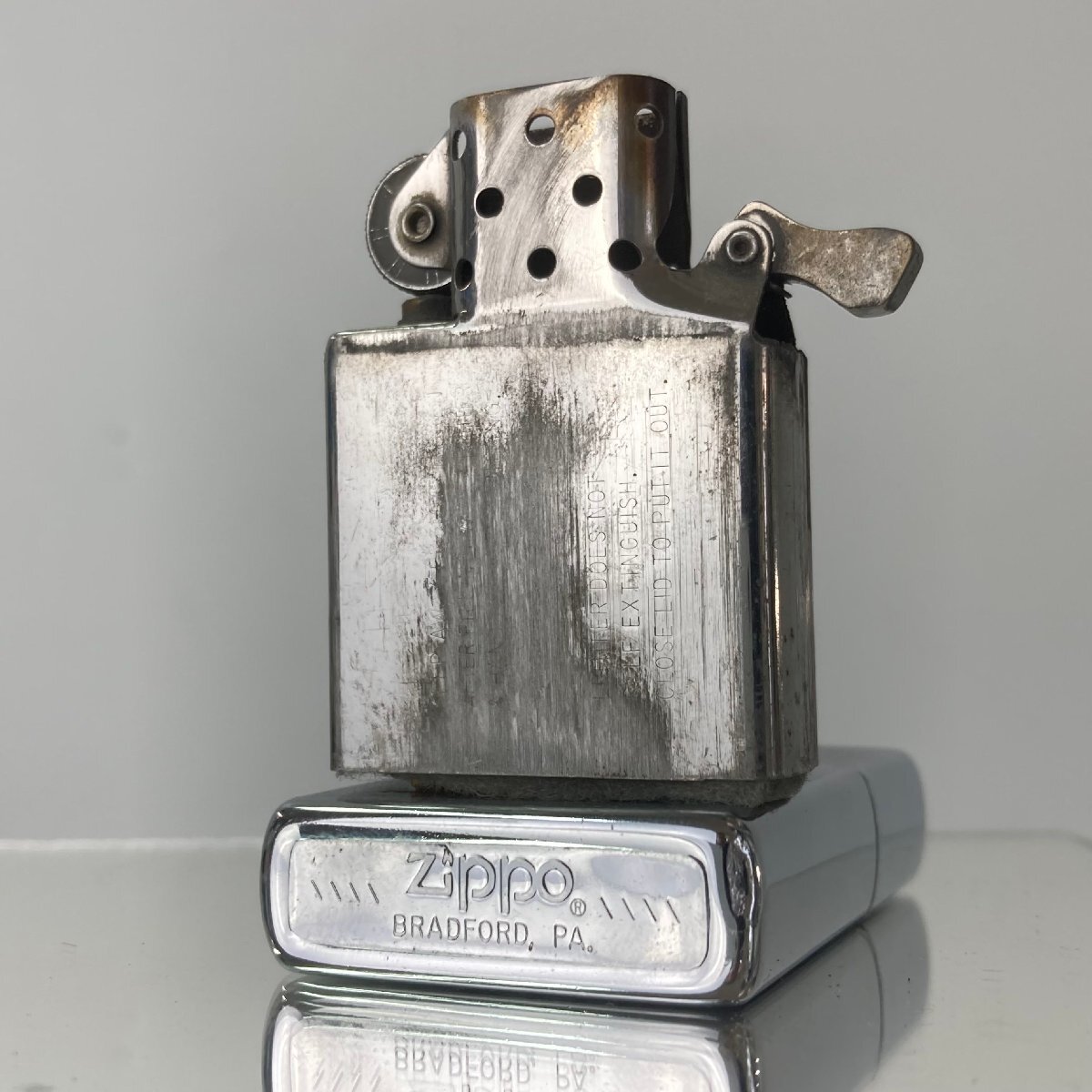 オンラインショップ ビンテージ zippo 1円~ イタリックロゴ 化粧箱有り 1982年製 その他