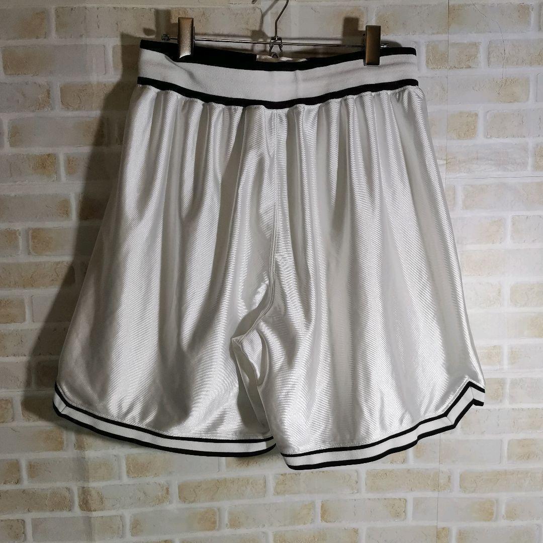 NIKE ナイキ ショート パンツ 白 刺繍 ロゴ バスパン_画像9