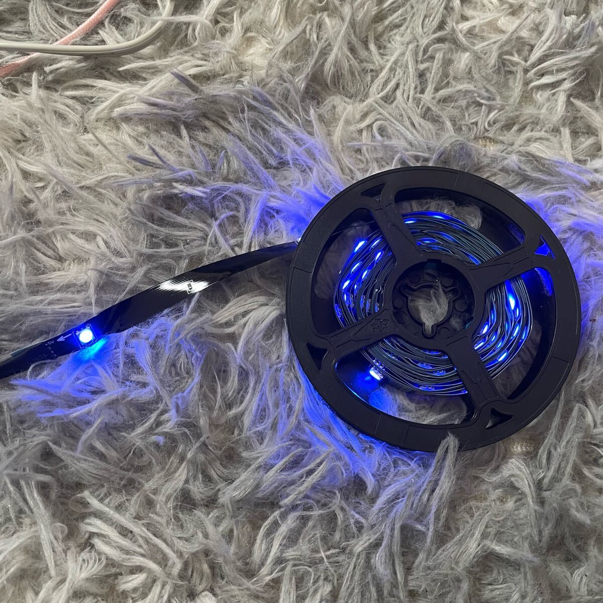 LEDテープライト★RGB 5M USB 5V マルチカラー 1cm幅★赤 ピンク 紫 青 水色 緑 黃緑 黃色 オレンジ 點(diǎn)滅 イルミネーション 車 バイク