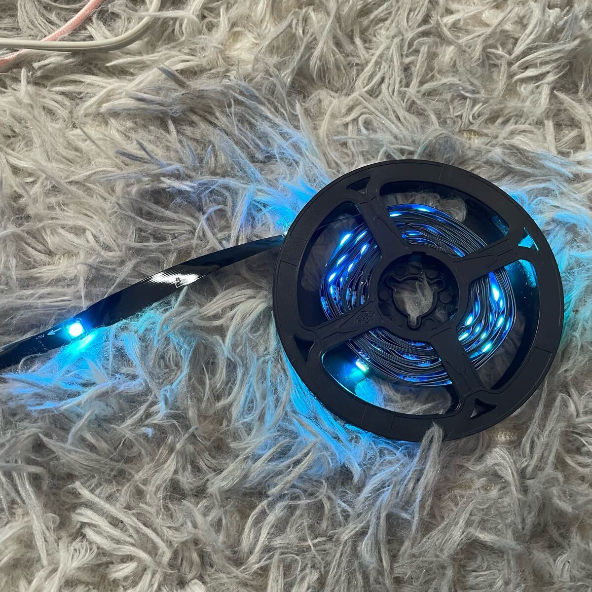 LEDテープライト★RGB 5M USB 5V マルチカラー 1cm幅★赤 ピンク 紫 青 水色 緑 黃緑 黃色 オレンジ 點(diǎn)滅 イルミネーション 車 バイク