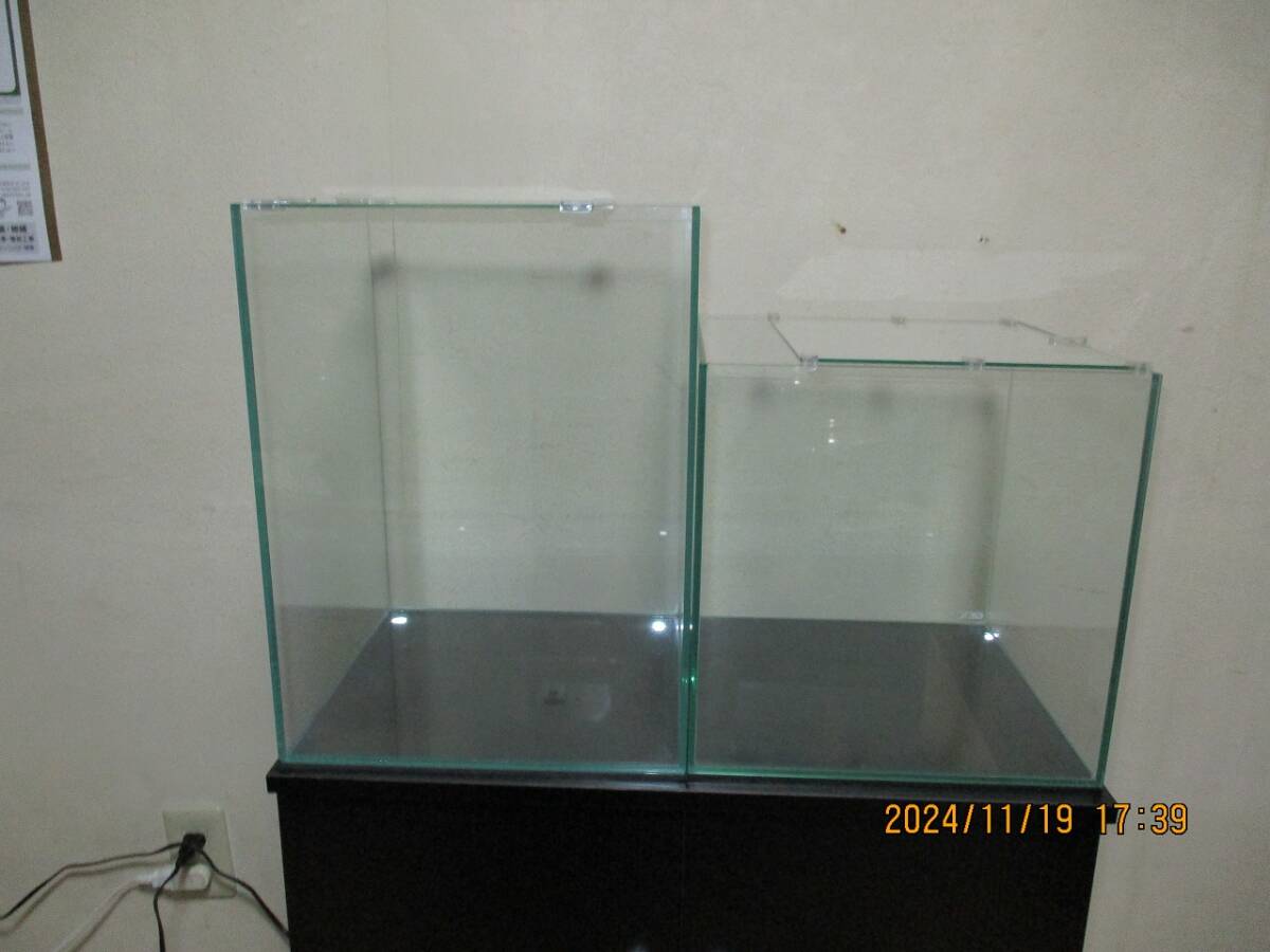 中古 　オ－ルガラス水槽２個と水槽臺のセット