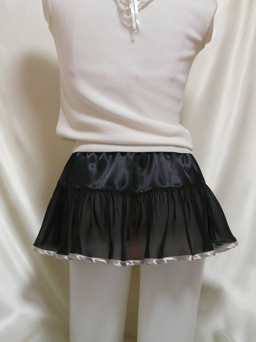 ??黒地にグレー裾ラインの超マイクロミニ☆妖艶な透け感^^??　