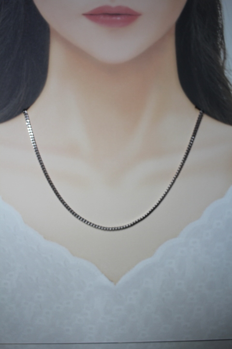 【即決】送料185円　Miono 磁気ネックレス　シルバー　日本制　男女兼用 長さ45cm 90mT磁石２個付