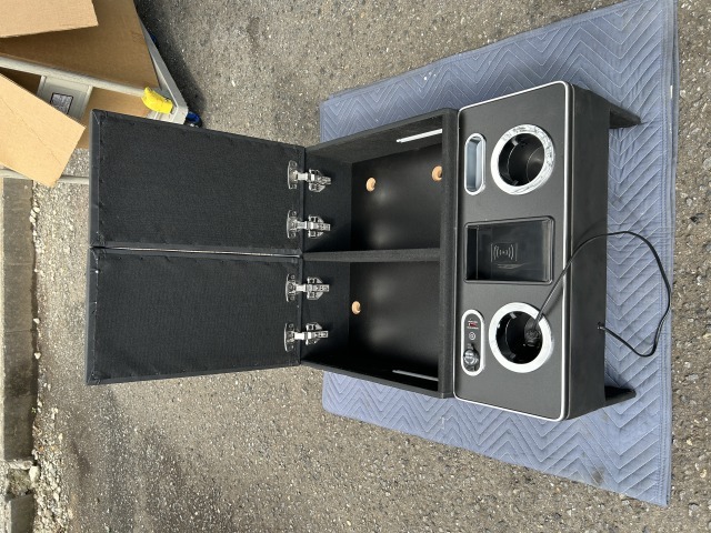 ハイエース200系　ワイド　センターコンソール