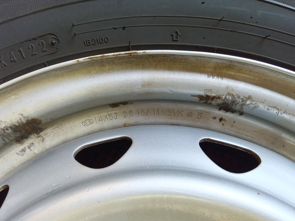 ダンロップ WM02 175/70R14 ホイール 14×5J バリ溝スタッドレス付4本 コンパクトカー 中古 売切!!