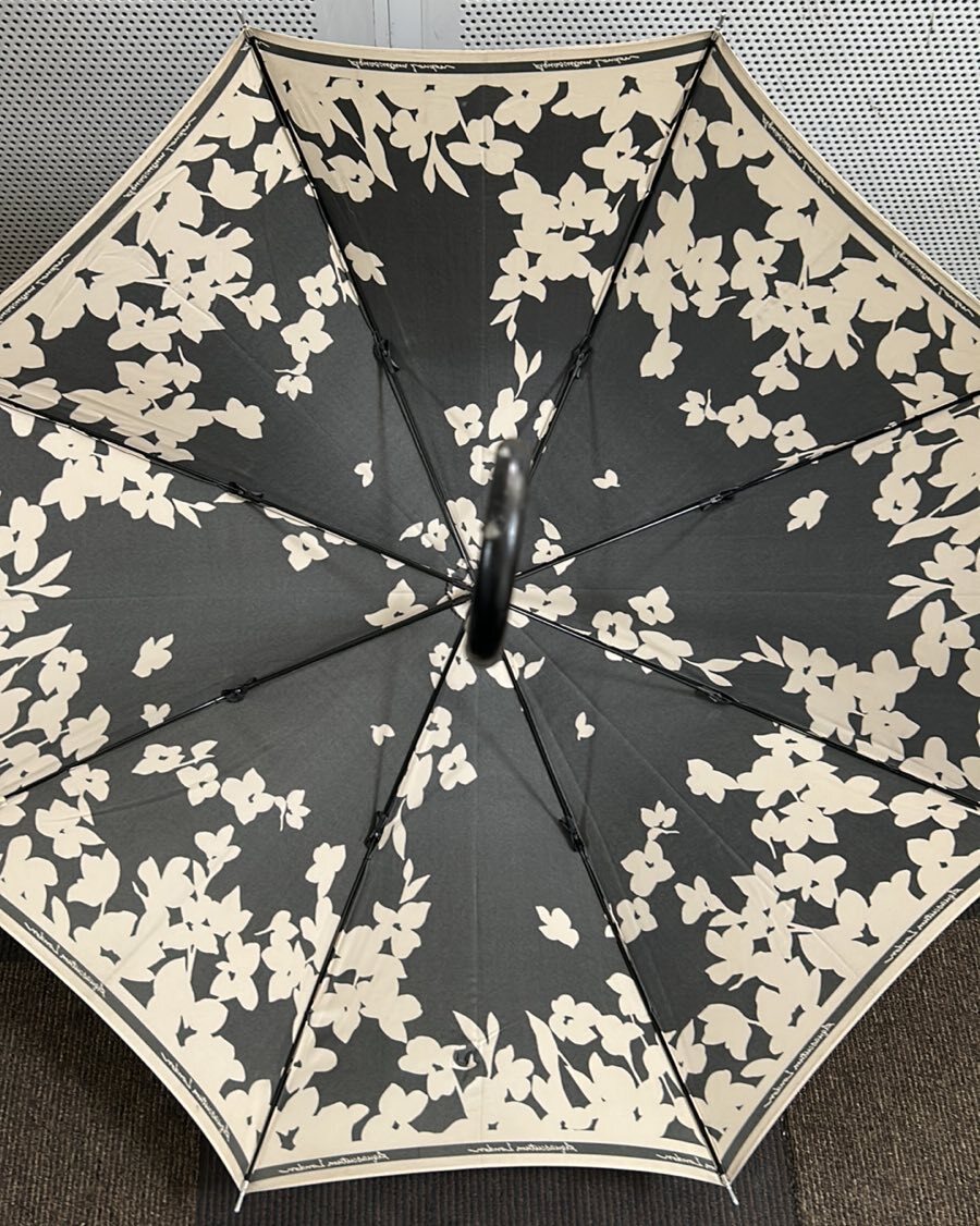 Aquascutum（アクアスキュータム）傘　長傘　雨傘　手開き　花柄　750