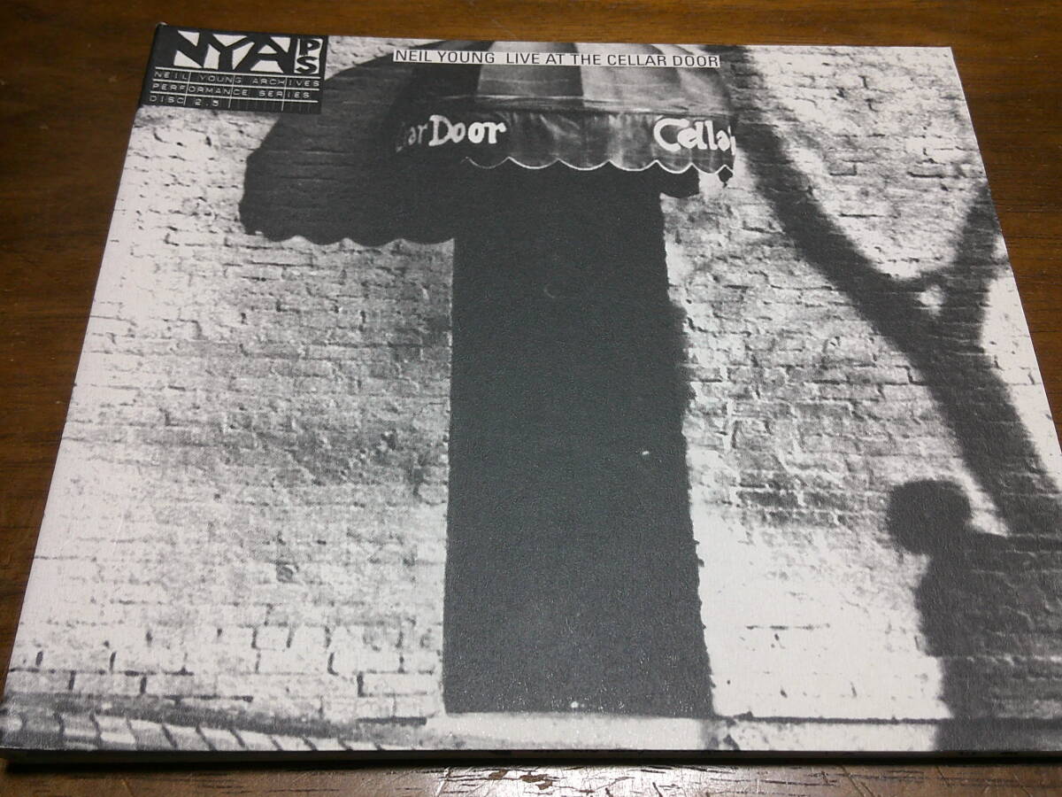 Neil Young《 Live at the Cellar Door 》★発掘ライブ