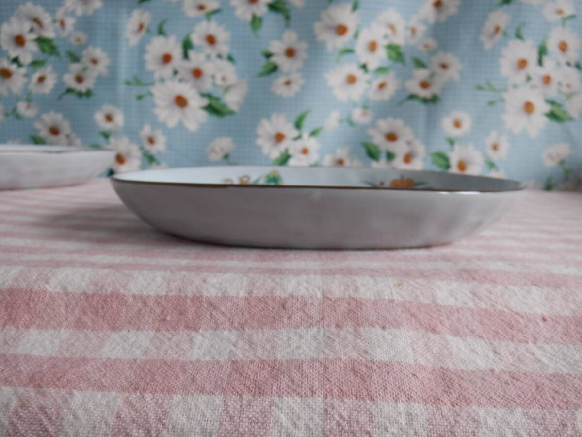 E6『金色の軍配の絵柄 楕円形の小皿~5枚セット 陶磁器 和食器』~箱なし 長期保管品 その1_画像7