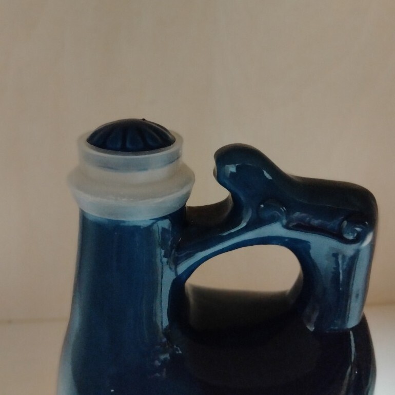 1円~ 景陽春 陶器ボトル 容量度数不明 重量:768g 匂い有り 1円~ 景陽春 陶器ボトル 容量度数不明 重量:768g 匂い有り