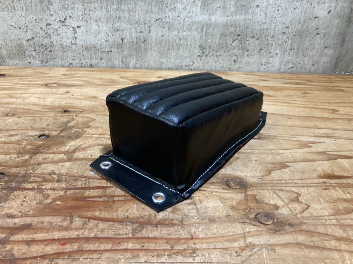 送料無料 ソロシート ピリオンパッド 厚 BK 新品 ハーレー