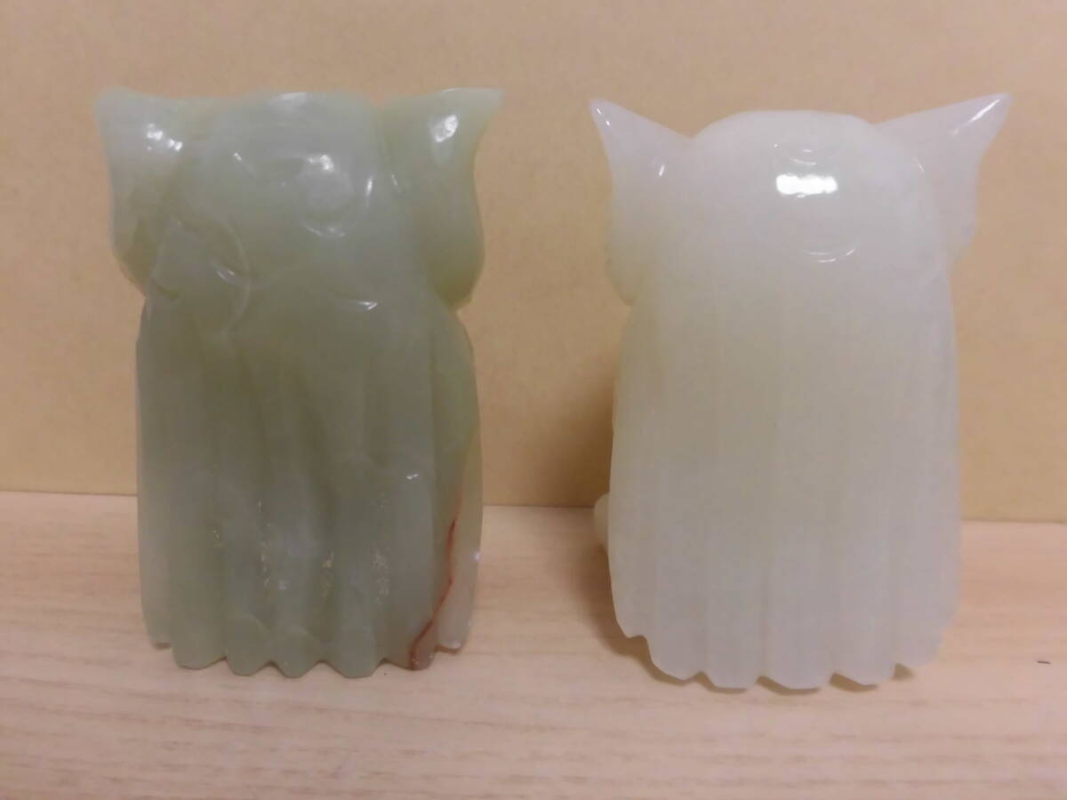 中古品 現状品★石のふくろう 彫刻 ふくろう フクロウ 置き物 石 白＆薄緑★２個セット _画像3