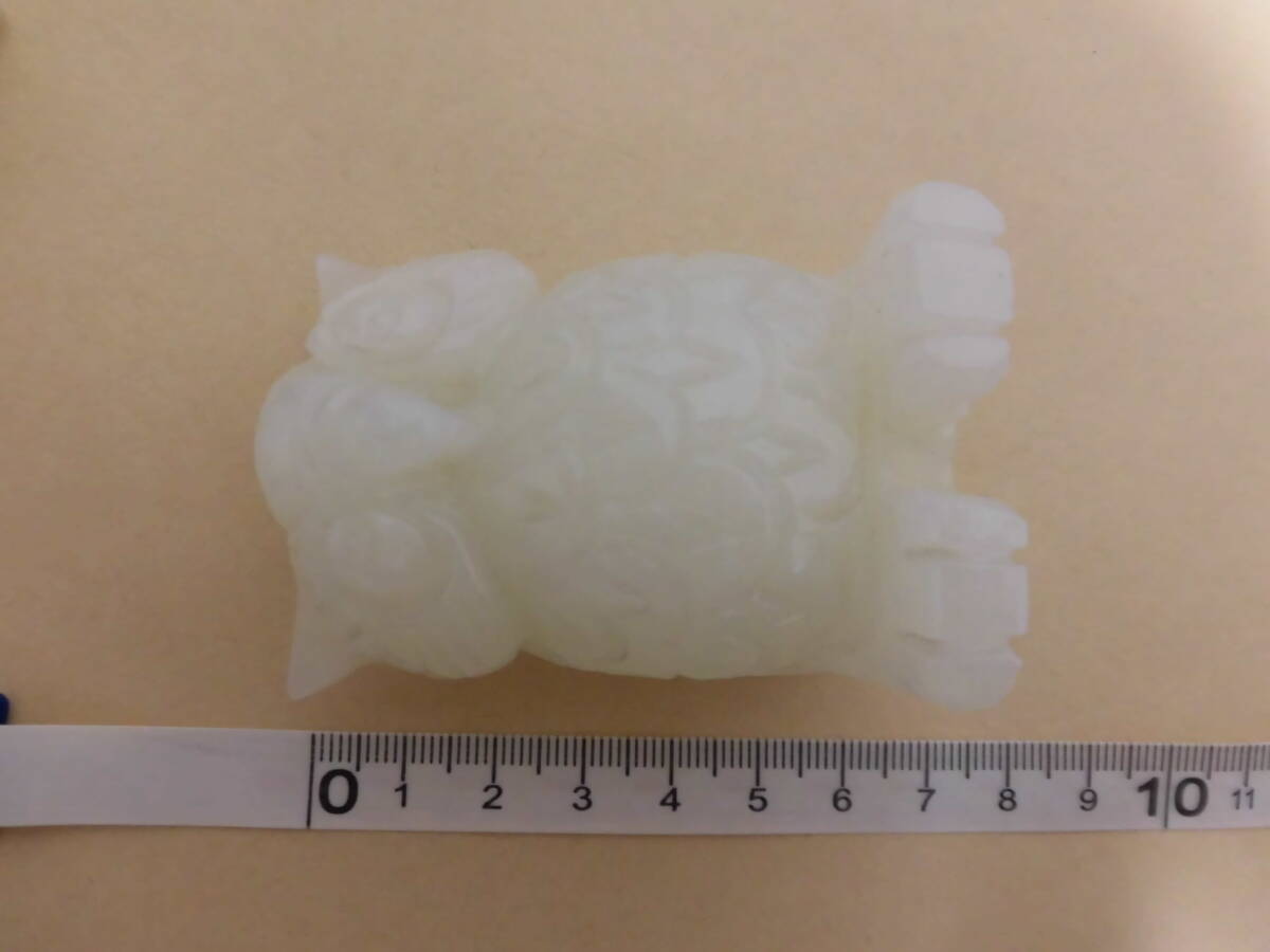中古品 現状品★石のふくろう 彫刻 ふくろう フクロウ 置き物 石 白＆薄緑★２個セット _画像9