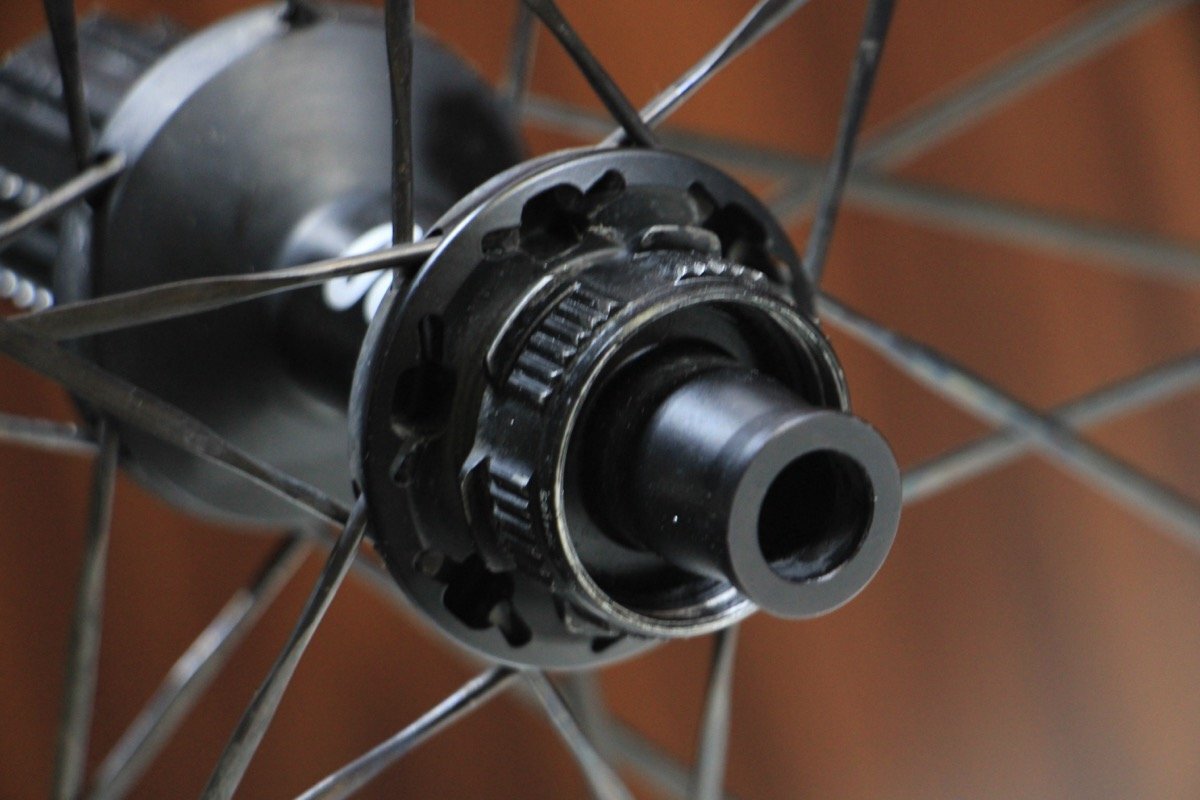 ○DT SWISS ARC 1100 DICUT DB 62 シマノフリー 11/12s対応 クリンチャー チューブレス カーボンホイールセット