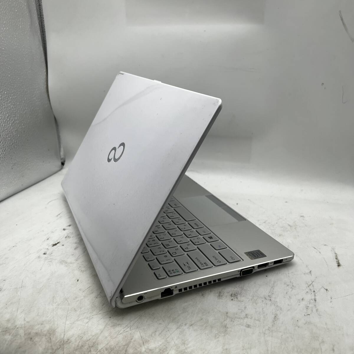 富士通/SH90/T/i5-5200u/メモリ 4GB/13.3インチ/1_画像3