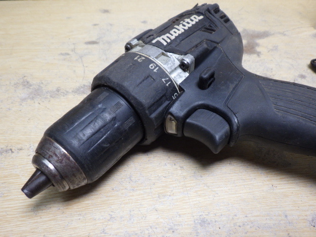  б/у Makita makita 18V заряжающийся шуруповерт DF484D корпус только новый ..